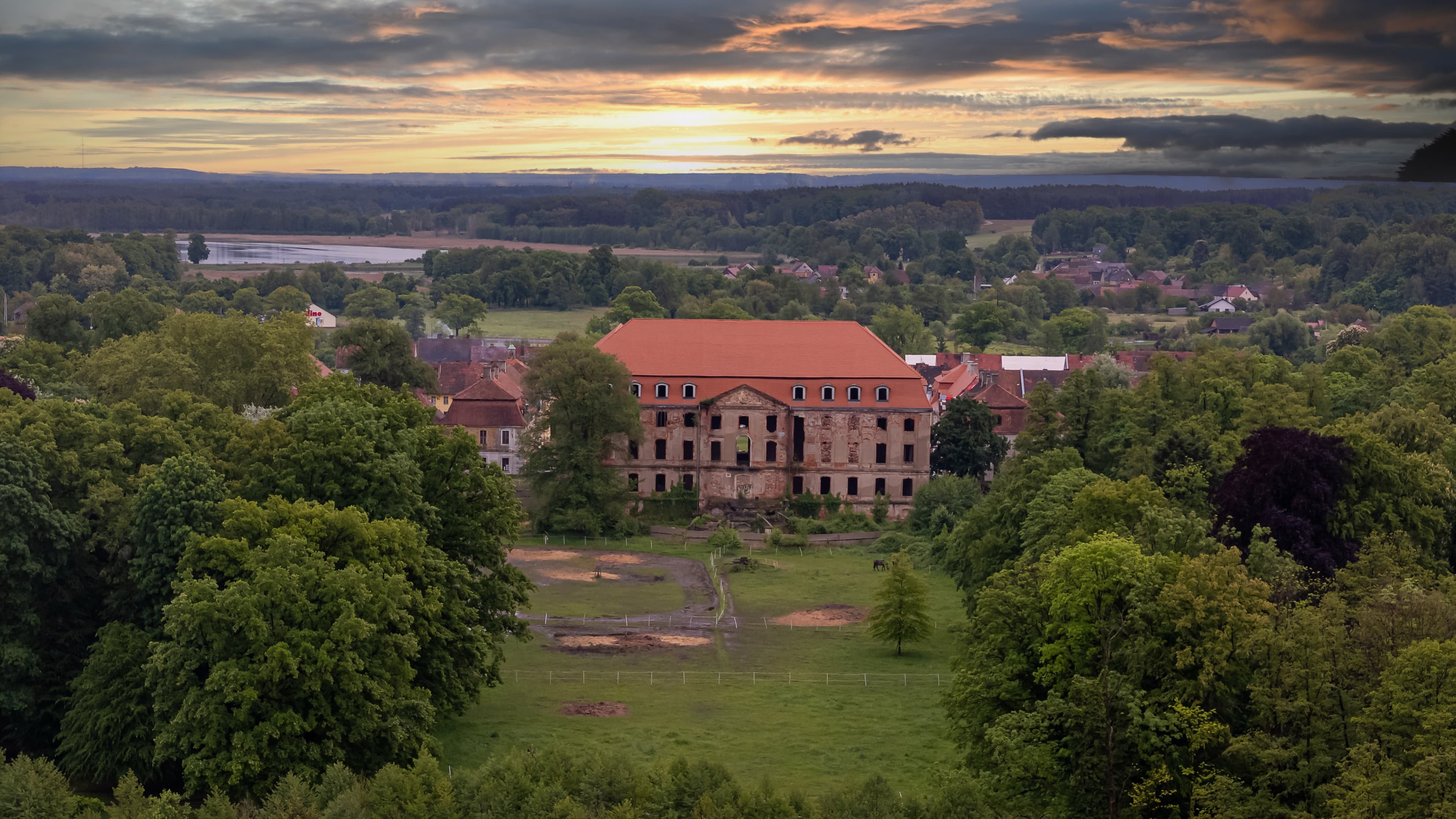 Drone photo from a portfolio on LetsFly. By: Artur Kozłowski.