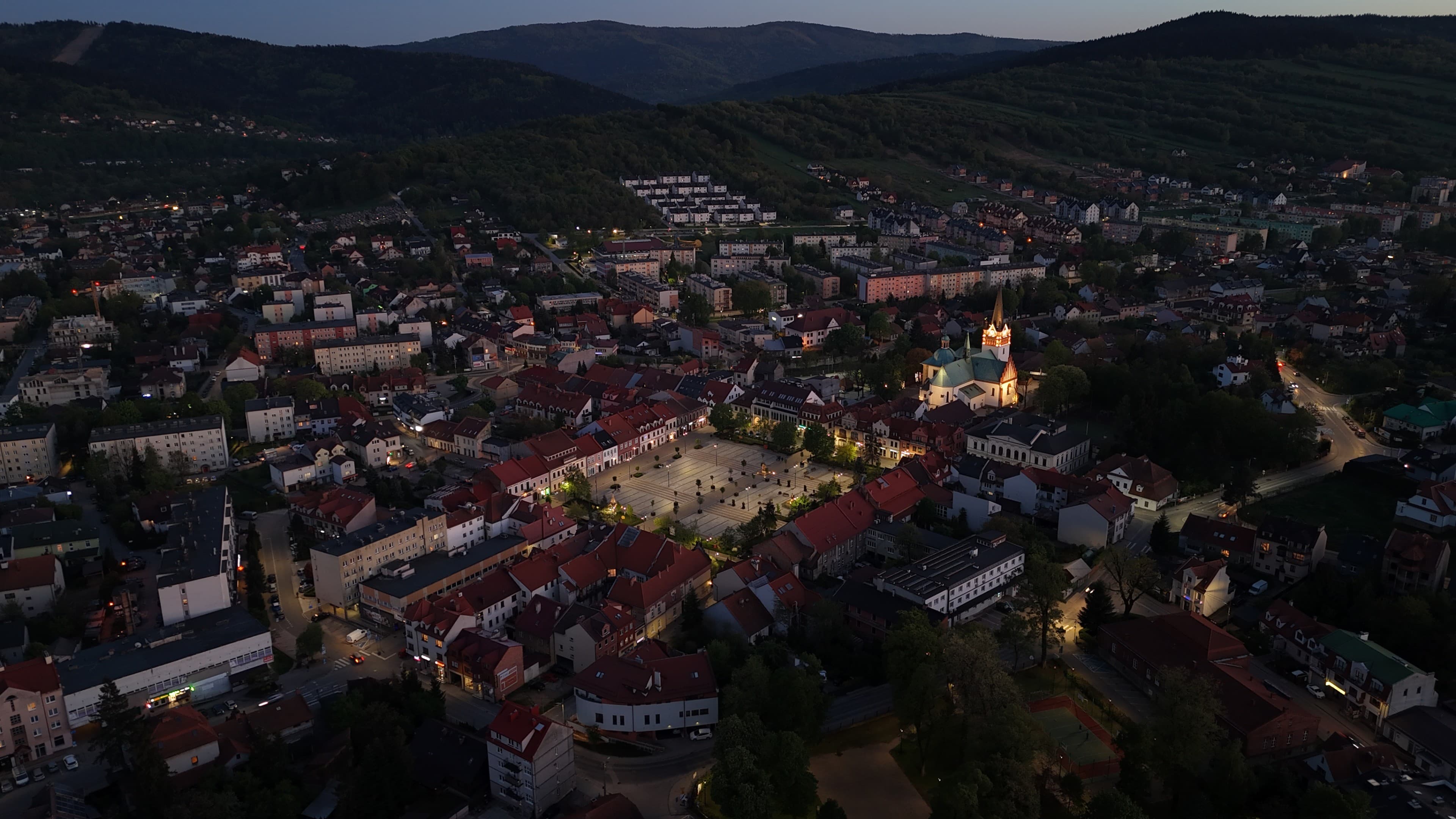 Zdjęcie z drona w portfolio na LetsFly. Autor: Michał Piwowarczyk.