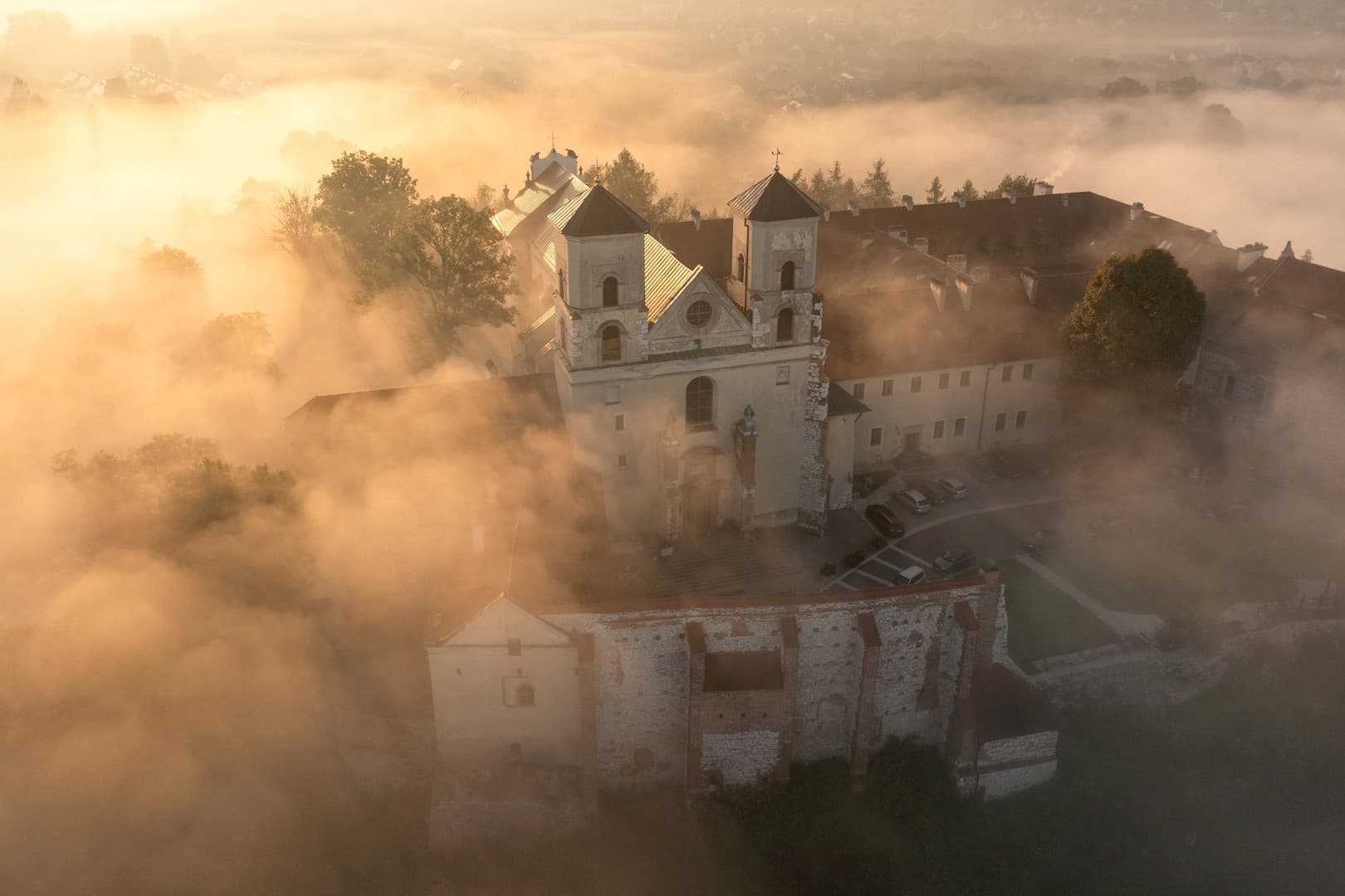 zdjęcia-z-drona-Tyniec